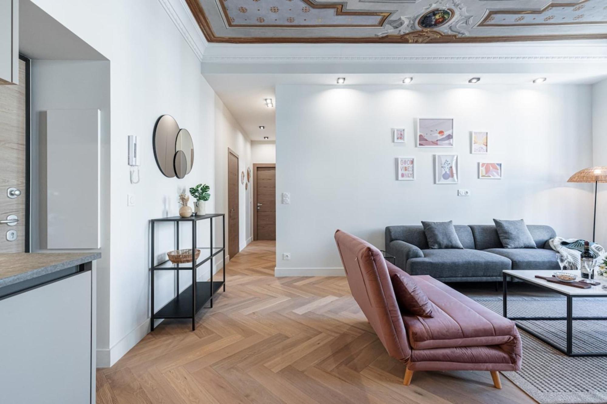 Philibert - Traditional Apart With Historical Fresco Ницца Экстерьер фото